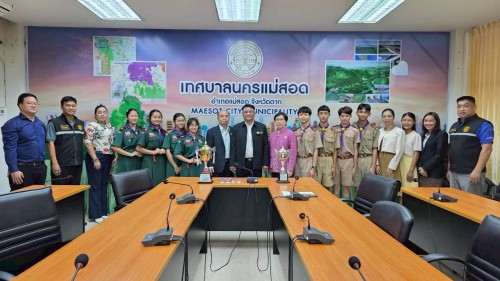 ทน.แม่สอด ร่วมให้การต้อนรับและแสดงความยินดีกับคณะครูและนักเรียนโรงเรียนเทศบาลวัดบุญญาวาส