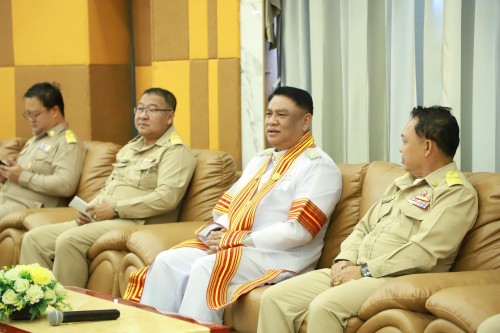 ทน.แม่สอด จัดพิธีมอบวุฒิบัตร \"โครงการส่งเสริมสุขภาพผู้สูงอายุ สร้างจิตสดใส ร่างกายแข็งแรง“ และ \"โครงการพัฒนาศักยภาพผู้สูงอายุเทศบาลนครแม่สอด\"