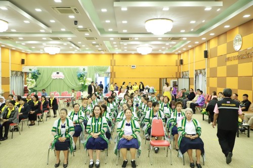 ทน.แม่สอด จัดพิธีมอบวุฒิบัตร \"โครงการส่งเสริมสุขภาพผู้สูงอายุ สร้างจิตสดใส ร่างกายแข็งแรง“ และ \"โครงการพัฒนาศักยภาพผู้สูงอายุเทศบาลนครแม่สอด\"
