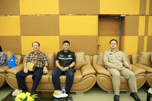 ทน.แม่สอด จัดพิธีมอบวุฒิบัตร \"โครงการส่งเสริมสุขภาพผู้สูงอายุ สร้างจิตสดใส ร่างกายแข็งแรง“ และ \"โครงการพัฒนาศักยภาพผู้สูงอายุเทศบาลนครแม่สอด\"