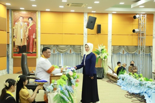 ทน.แม่สอด จัดพิธีมอบวุฒิบัตร \"โครงการส่งเสริมสุขภาพผู้สูงอายุ สร้างจิตสดใส ร่างกายแข็งแรง“ และ \"โครงการพัฒนาศักยภาพผู้สูงอายุเทศบาลนครแม่สอด\"