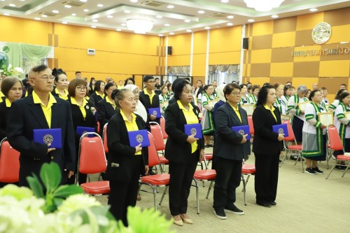 ทน.แม่สอด จัดพิธีมอบวุฒิบัตร \"โครงการส่งเสริมสุขภาพผู้สูงอายุ สร้างจิตสดใส ร่างกายแข็งแรง“ และ \"โครงการพัฒนาศักยภาพผู้สูงอายุเทศบาลนครแม่สอด\"