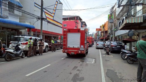 เทศบาลนครแม่สอด ลงพื้นที่ระงับเหตุเพลิงไหม้ บริเวณตลาดพลอย ในเขตพื้นที่เทศบาลนครแม่สอด