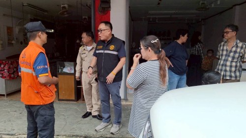 เทศบาลนครแม่สอด ลงพื้นที่ระงับเหตุเพลิงไหม้ บริเวณตลาดพลอย ในเขตพื้นที่เทศบาลนครแม่สอด