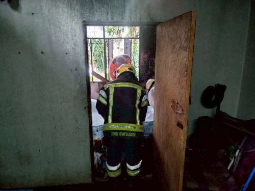 เทศบาลนครแม่สอด ลงพื้นที่ระงับเหตุเพลิงไหม้ บริเวณตลาดพลอย ในเขตพื้นที่เทศบาลนครแม่สอด