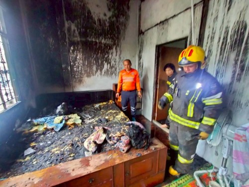 เทศบาลนครแม่สอด ลงพื้นที่ระงับเหตุเพลิงไหม้ บริเวณตลาดพลอย ในเขตพื้นที่เทศบาลนครแม่สอด