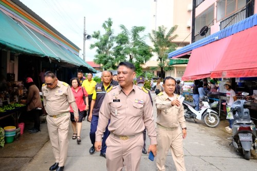 ทน.แม่สอด ร่วมกับ สถานีตำรวจภูธรแม่สอด ลงพื้นที่ตรวจความเรียบร้อยตลาดสดพาเจริญ