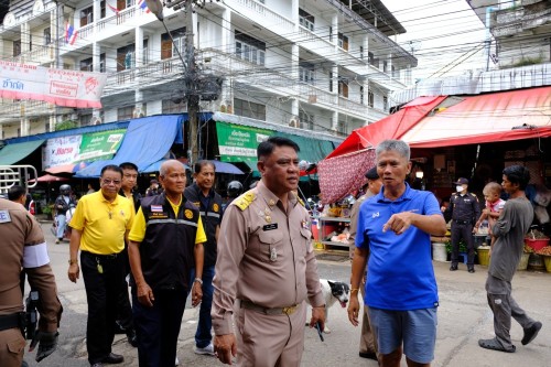 ทน.แม่สอด ร่วมกับ สถานีตำรวจภูธรแม่สอด ลงพื้นที่ตรวจความเรียบร้อยตลาดสดพาเจริญ
