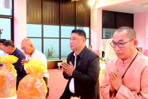 เทศบาลนครแม่สอด ร่วมงานแสดงมุทิตาจิต แด่ผู้เกษียณอายุราชการ (นายเจริญ รวมเขียน)