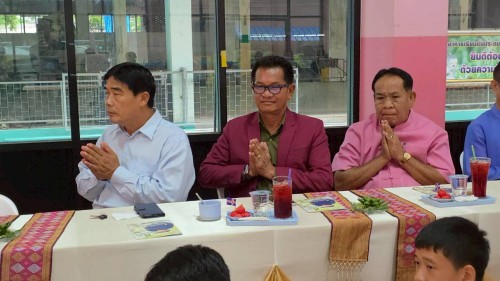 เทศบาลนครแม่สอด ร่วมงานแสดงมุทิตาจิต แด่ผู้เกษียณอายุราชการ (นายเจริญ รวมเขียน)