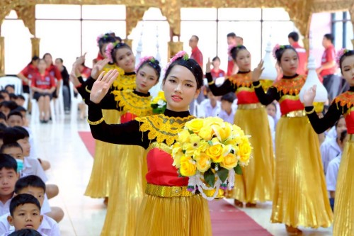 เทศบาลนครแม่สอด ร่วมงานแสดงมุทิตาจิต แด่ผู้เกษียณอายุราชการ (นายเจริญ รวมเขียน)