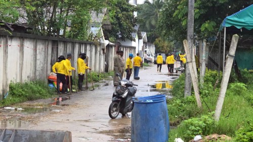 ทน.แม่สอด ร่วมกับ เรือนจำอำเภอแม่สอด ลงพื้นที่ขุดลอกท่อระบายน้ำ ในเขตพื้นที่เทศบาลนครแม่สอด