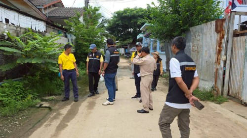 ทน.แม่สอด ร่วมกับ เรือนจำอำเภอแม่สอด ลงพื้นที่ขุดลอกท่อระบายน้ำ ในเขตพื้นที่เทศบาลนครแม่สอด