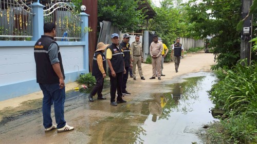 ทน.แม่สอด ร่วมกับ เรือนจำอำเภอแม่สอด ลงพื้นที่ขุดลอกท่อระบายน้ำ ในเขตพื้นที่เทศบาลนครแม่สอด