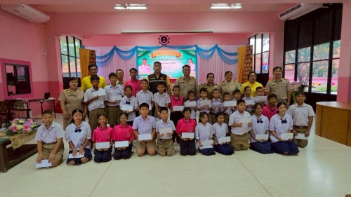 เทศบาลนครแม่สอด ร่วมมอบทุนปัจจัยพื้นฐานสำหรับนักเรียนยากไร้ โรงเรียนเทศบาลวัดดอนแก้ว