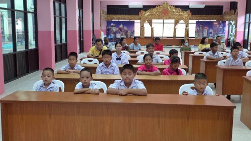 เทศบาลนครแม่สอด ร่วมมอบทุนปัจจัยพื้นฐานสำหรับนักเรียนยากไร้ โรงเรียนเทศบาลวัดดอนแก้ว