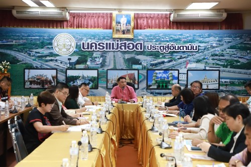 เทศบาลนครแม่สอด จัดประชุมหัวหน้าส่วนราชการ ประจำเดือนกันยายน พ.ศ.2568