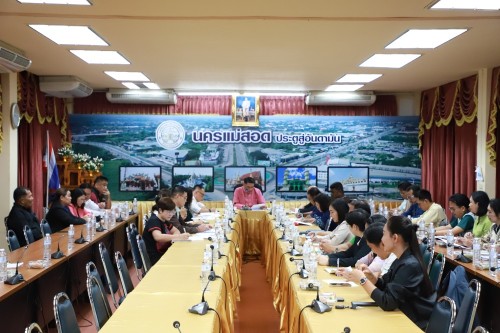 เทศบาลนครแม่สอด จัดประชุมหัวหน้าส่วนราชการ ประจำเดือนกันยายน พ.ศ.2568