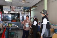 ทน.แม่สอด ออกตรวจห้างร้าน ร้านสะดวกซื้อ ร้านอาหาร ร้านนวดต่างๆ ในเขตเทศบาล