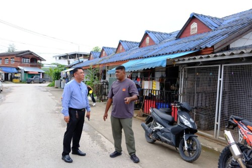 ทน.แม่สอด ลงพื้นที่สำรวจถนนเพื่อเตรียมความพร้อมในการออกแบบประมาณการราคา เพื่อรองรับโครงการในการแก้ไขปัญหาน้ำท่วมในเขตเทศบาลนครแม่สอด