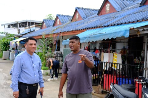 ทน.แม่สอด ลงพื้นที่สำรวจถนนเพื่อเตรียมความพร้อมในการออกแบบประมาณการราคา เพื่อรองรับโครงการในการแก้ไขปัญหาน้ำท่วมในเขตเทศบาลนครแม่สอด