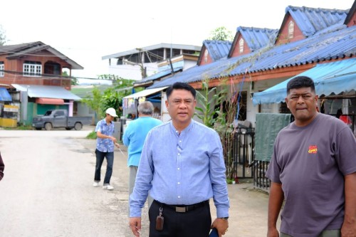 ทน.แม่สอด ลงพื้นที่สำรวจถนนเพื่อเตรียมความพร้อมในการออกแบบประมาณการราคา เพื่อรองรับโครงการในการแก้ไขปัญหาน้ำท่วมในเขตเทศบาลนครแม่สอด