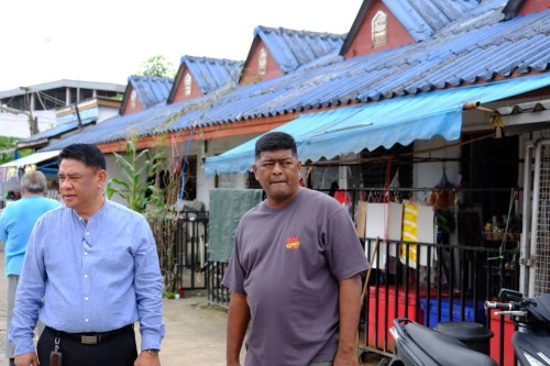 ทน.แม่สอด ลงพื้นที่สำรวจถนนเพื่อเตรียมความพร้อมในการออกแบบประมาณการราคา เพื่อรองรับโครงการในการแก้ไขปัญหาน้ำท่วมในเขตเทศบาลนครแม่สอด