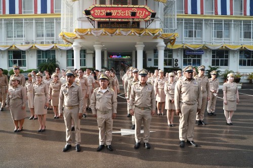 เทศบาลนครแม่สอด จัดกิจกรรมเคารพธงชาติ เนื่องในวันพระราชทานธงชาติไทย