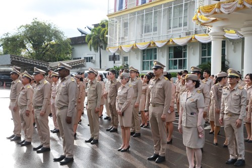 เทศบาลนครแม่สอด จัดกิจกรรมเคารพธงชาติ เนื่องในวันพระราชทานธงชาติไทย