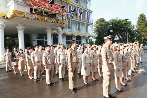 เทศบาลนครแม่สอด จัดกิจกรรมเคารพธงชาติ เนื่องในวันพระราชทานธงชาติไทย