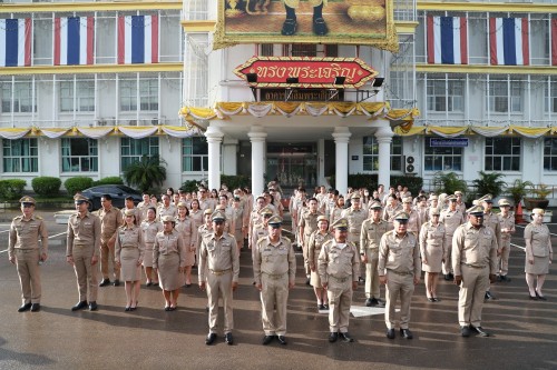 เทศบาลนครแม่สอด จัดกิจกรรมเคารพธงชาติ เนื่องในวันพระราชทานธงชาติไทย