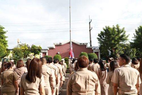 เทศบาลนครแม่สอด จัดกิจกรรมเคารพธงชาติ เนื่องในวันพระราชทานธงชาติไทย