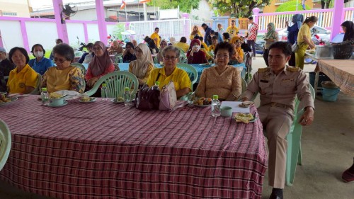 เทศบาลนครแม่สอด เข้าร่วมการจัดกิจกรรมประชุมผู้สูงอายุชุมชนอิสลาม ประจำเดือนกันยายน