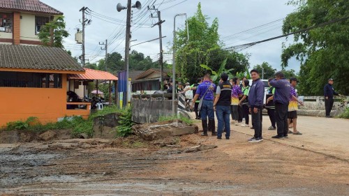 ทน.แม่สอด บูรณาการร่วมกับองค์การบริหารส่วนจังหวัดตาก ลงพื้นที่ขุดลอกลำเหมืองสาธารณะชุมชนสองแคว1 และชุมชนสองแคว2 เพื่อป้องกันน้ำท่วมขัง