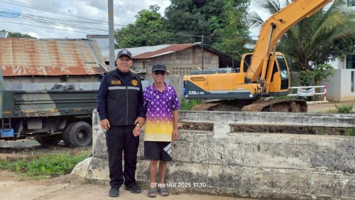 ทน.แม่สอด บูรณาการร่วมกับองค์การบริหารส่วนจังหวัดตาก ลงพื้นที่ขุดลอกลำเหมืองสาธารณะชุมชนสองแคว1 และชุมชนสองแคว2 เพื่อป้องกันน้ำท่วมขัง