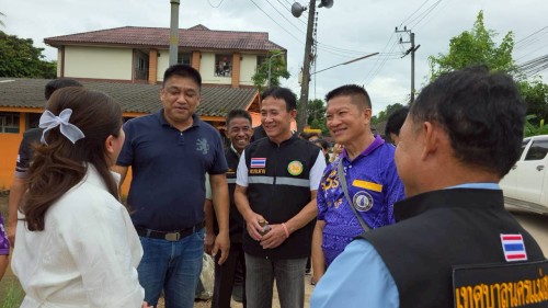 ทน.แม่สอด บูรณาการร่วมกับองค์การบริหารส่วนจังหวัดตาก ลงพื้นที่ขุดลอกลำเหมืองสาธารณะชุมชนสองแคว1 และชุมชนสองแคว2 เพื่อป้องกันน้ำท่วมขัง