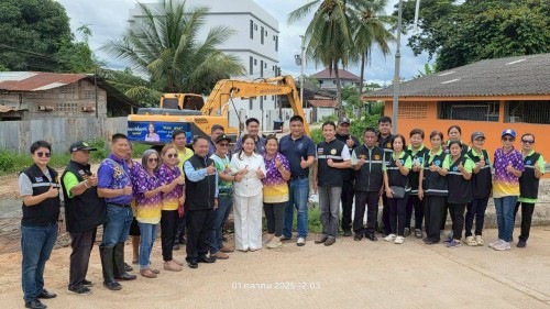 ทน.แม่สอด บูรณาการร่วมกับองค์การบริหารส่วนจังหวัดตาก ลงพื้นที่ขุดลอกลำเหมืองสาธารณะชุมชนสองแคว1 และชุมชนสองแคว2 เพื่อป้องกันน้ำท่วมขัง