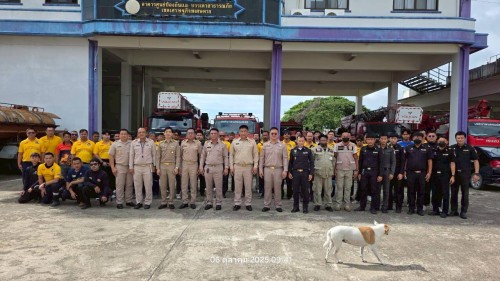 เทศบาลนครแม่สอด มอบนโยบายและตรวจแถวเจ้าหน้าที่ฝ่ายป้องกันและบรรเทาสาธารณภัย