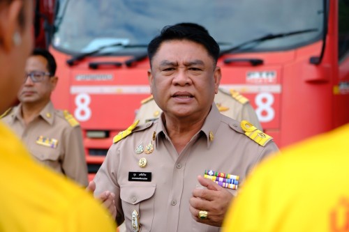 เทศบาลนครแม่สอด มอบนโยบายและตรวจแถวเจ้าหน้าที่ฝ่ายป้องกันและบรรเทาสาธารณภัย