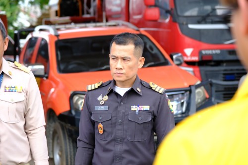 เทศบาลนครแม่สอด มอบนโยบายและตรวจแถวเจ้าหน้าที่ฝ่ายป้องกันและบรรเทาสาธารณภัย