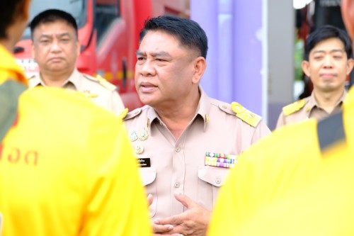 เทศบาลนครแม่สอด มอบนโยบายและตรวจแถวเจ้าหน้าที่ฝ่ายป้องกันและบรรเทาสาธารณภัย