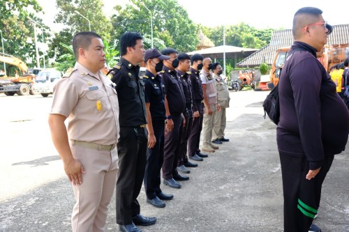 เทศบาลนครแม่สอด มอบนโยบายและตรวจแถวเจ้าหน้าที่ฝ่ายป้องกันและบรรเทาสาธารณภัย