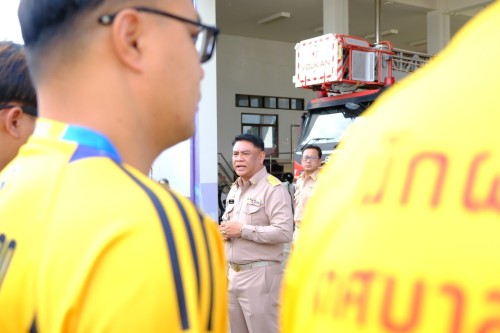 เทศบาลนครแม่สอด มอบนโยบายและตรวจแถวเจ้าหน้าที่ฝ่ายป้องกันและบรรเทาสาธารณภัย