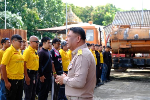 เทศบาลนครแม่สอด มอบนโยบายและตรวจแถวเจ้าหน้าที่ฝ่ายป้องกันและบรรเทาสาธารณภัย