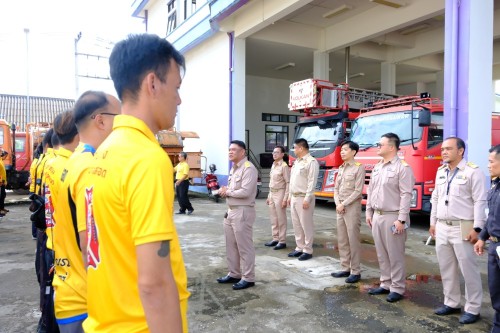 เทศบาลนครแม่สอด มอบนโยบายและตรวจแถวเจ้าหน้าที่ฝ่ายป้องกันและบรรเทาสาธารณภัย