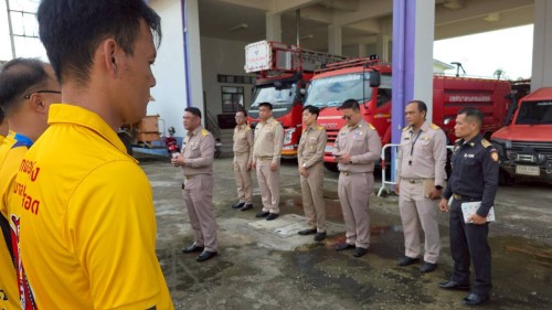 เทศบาลนครแม่สอด มอบนโยบายและตรวจแถวเจ้าหน้าที่ฝ่ายป้องกันและบรรเทาสาธารณภัย