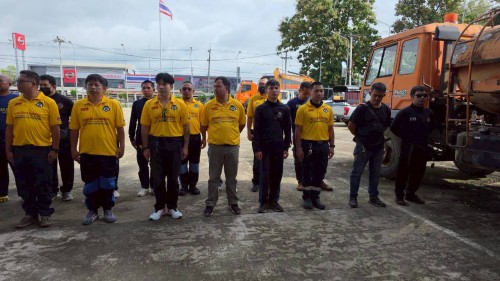 เทศบาลนครแม่สอด มอบนโยบายและตรวจแถวเจ้าหน้าที่ฝ่ายป้องกันและบรรเทาสาธารณภัย