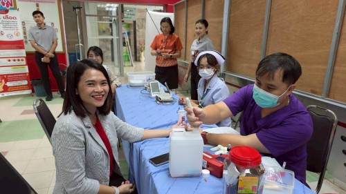 เทศบาลนครแม่สอด ร่วมกับโรงพยาบาลแม่สอด จัดกิจกรรมบริจาคโลหิตเพื่อถวายเป็นพระราชกุศลแด่พระบาทสมเด็จพระบรมชนกาธิเบศร มหาภูมิพลอดุลยเดชมหาราช บรมนาถบพิตร 