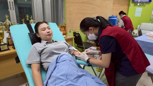 เทศบาลนครแม่สอด ร่วมกับโรงพยาบาลแม่สอด จัดกิจกรรมบริจาคโลหิตเพื่อถวายเป็นพระราชกุศลแด่พระบาทสมเด็จพระบรมชนกาธิเบศร มหาภูมิพลอดุลยเดชมหาราช บรมนาถบพิตร 