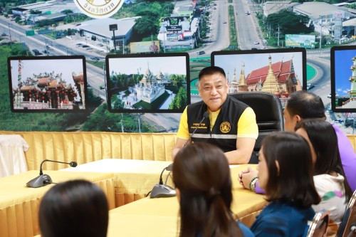 เทศบาลนครแม่สอด มอบเกียรติบัตรให้แก่นักเรียนโรงเรียนสรรพวิทยาคม ผู้ผ่านการฝึกประสบการณ์ ในคลินิกชุมอบอุ่น